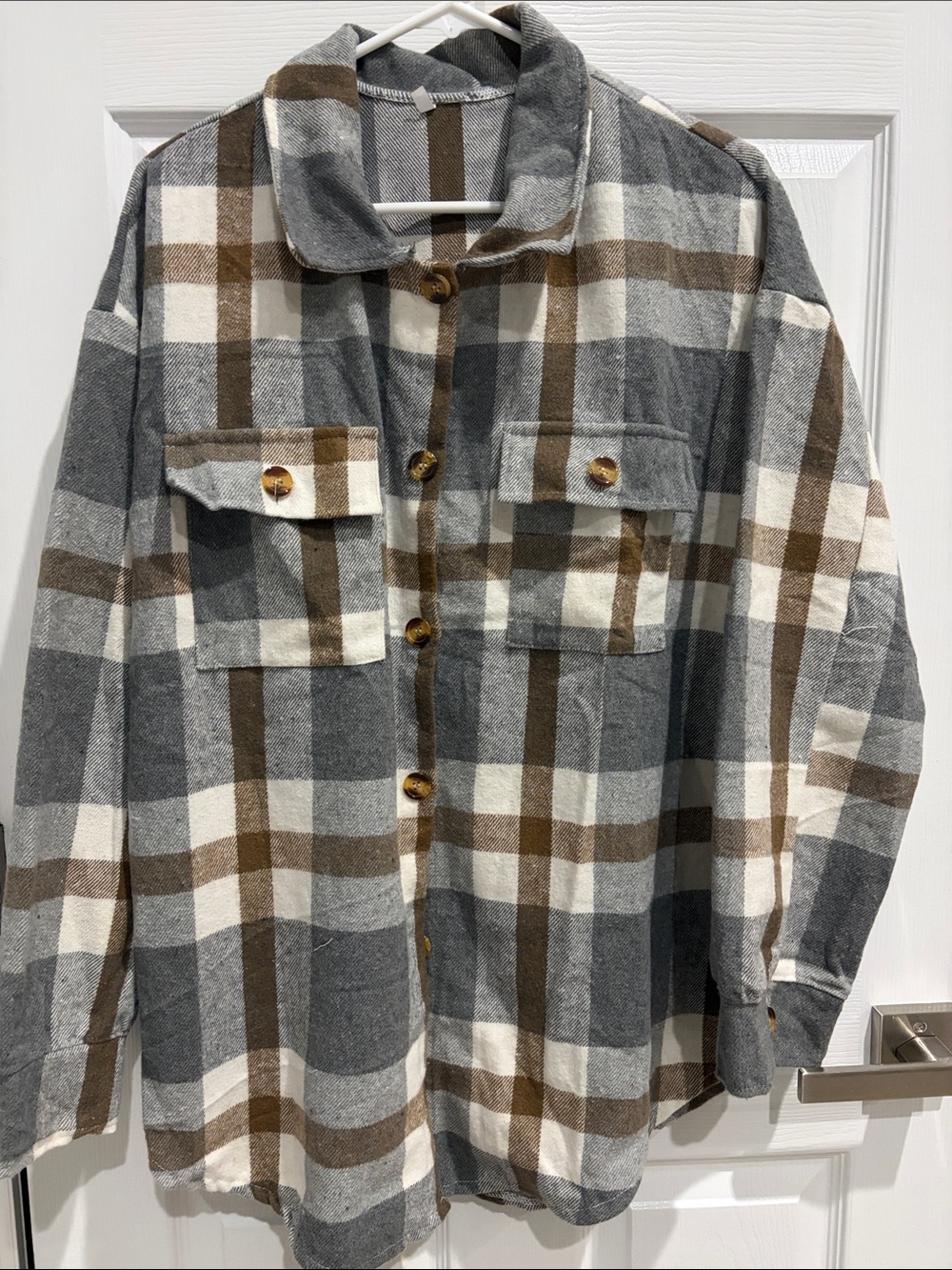 Women’s Oversized Plaid Button-Up Shacket in Gray, Brown & White, Size Small